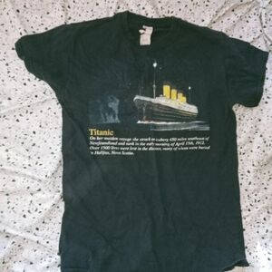 Black Titanic Graphic T-Shirt